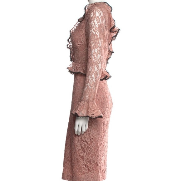 Elegant Lace Ruffle Dress in Rose - Picture 2 of 3